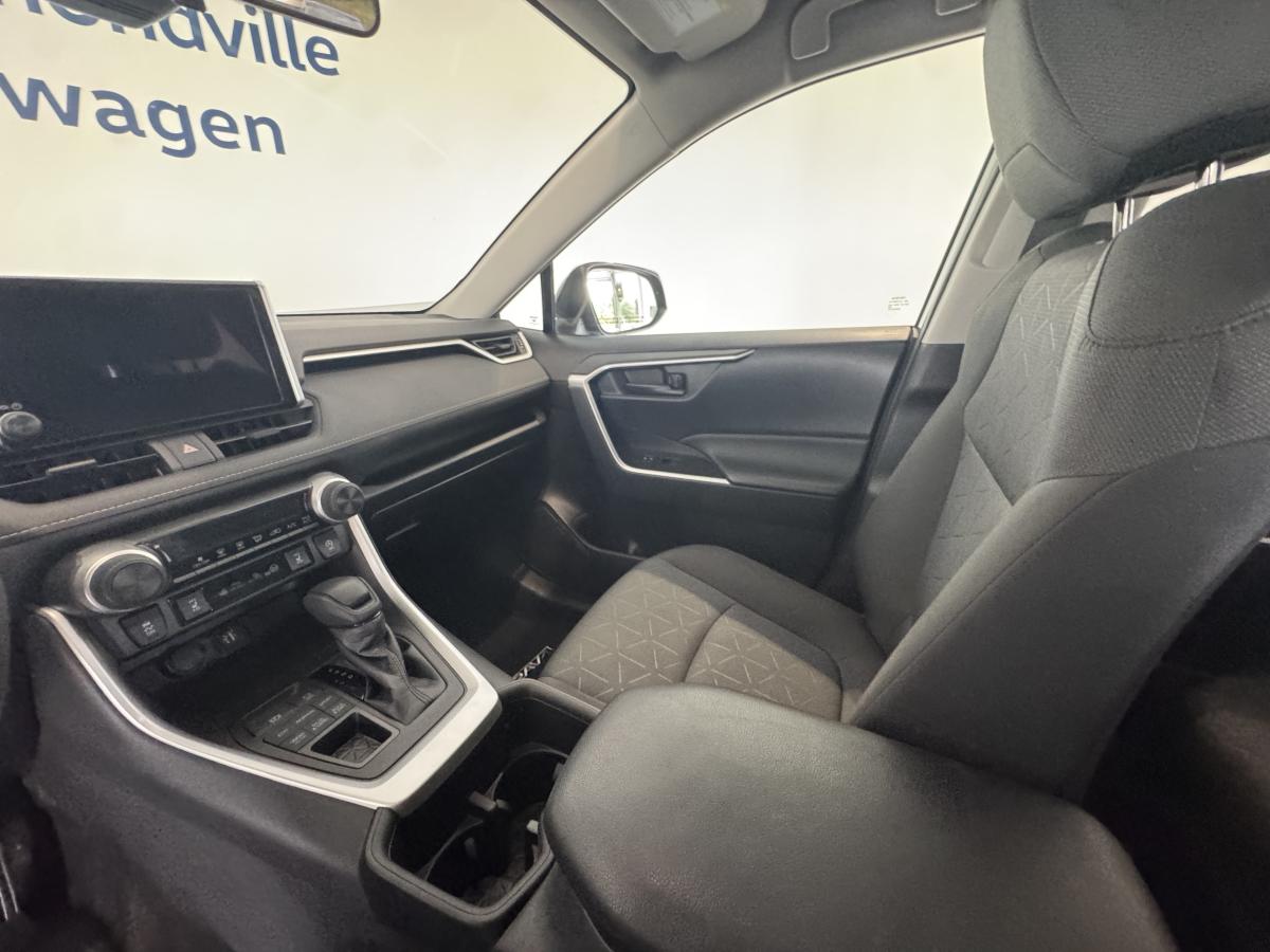 2023 Toyota RAV4 - Image 21