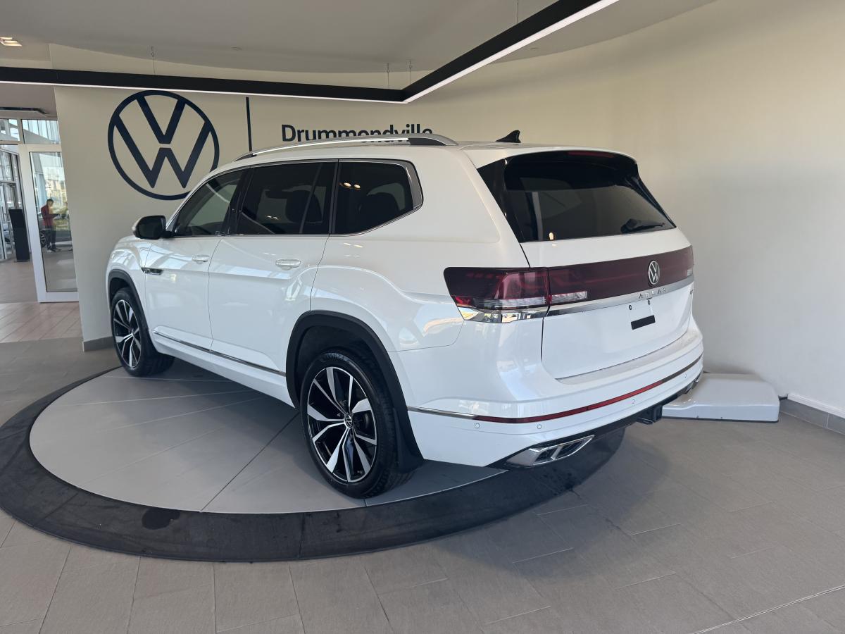 2024 Volkswagen Atlas - Image 13