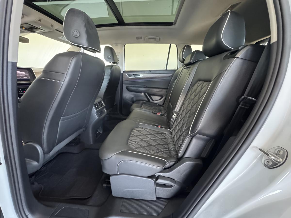 2024 Volkswagen Atlas - Image 17