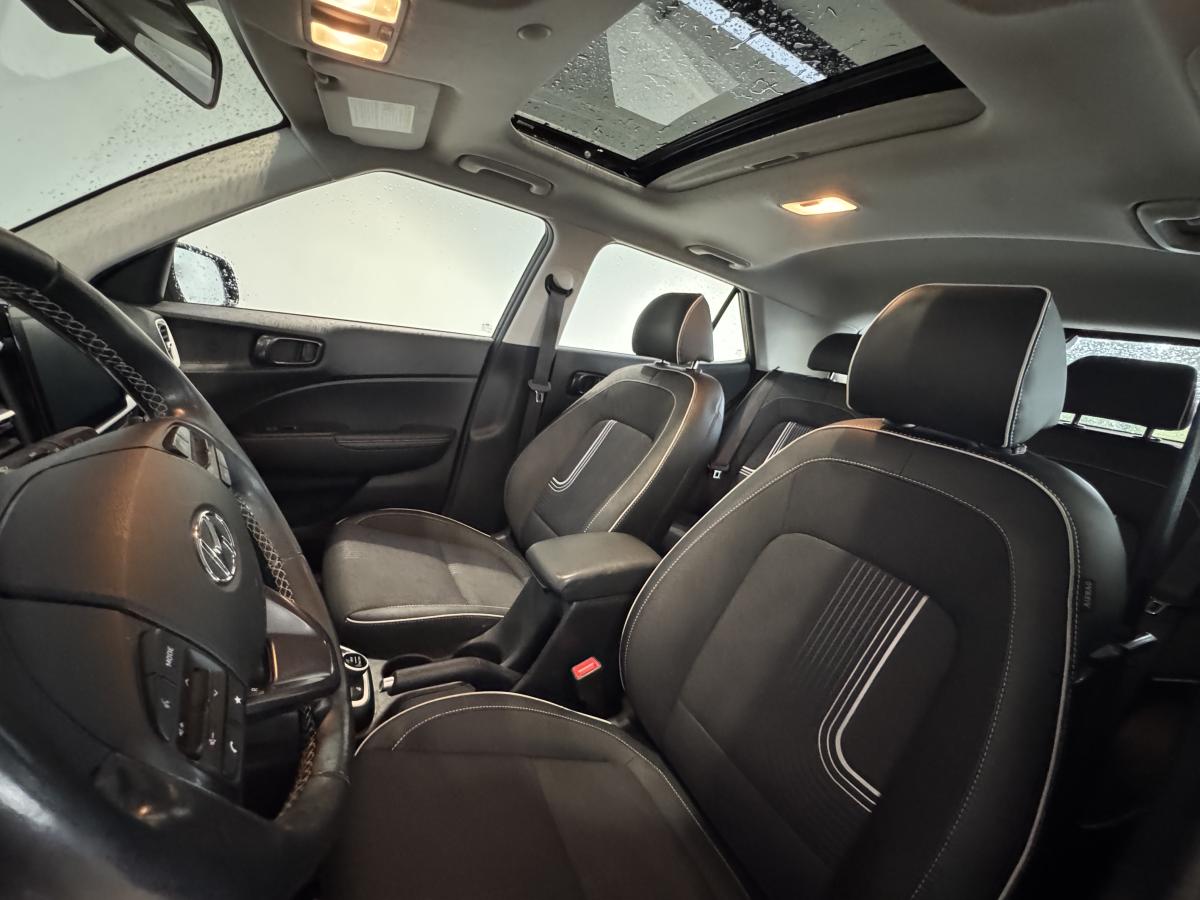 2024 Hyundai Venue - Image 20