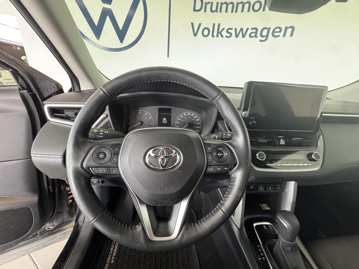 2023 Toyota Corolla Cross - Image 12