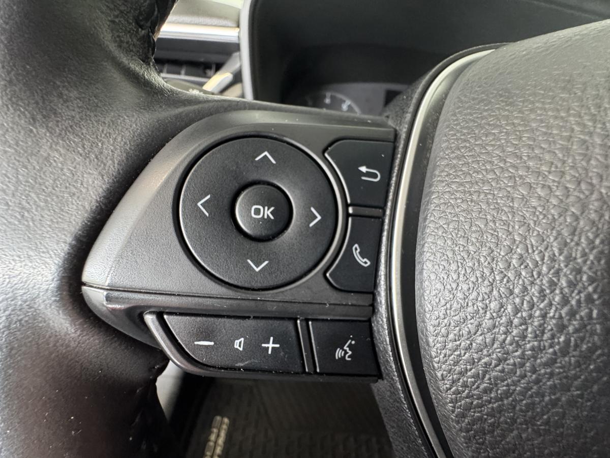 2023 Toyota Corolla Cross - Image 13