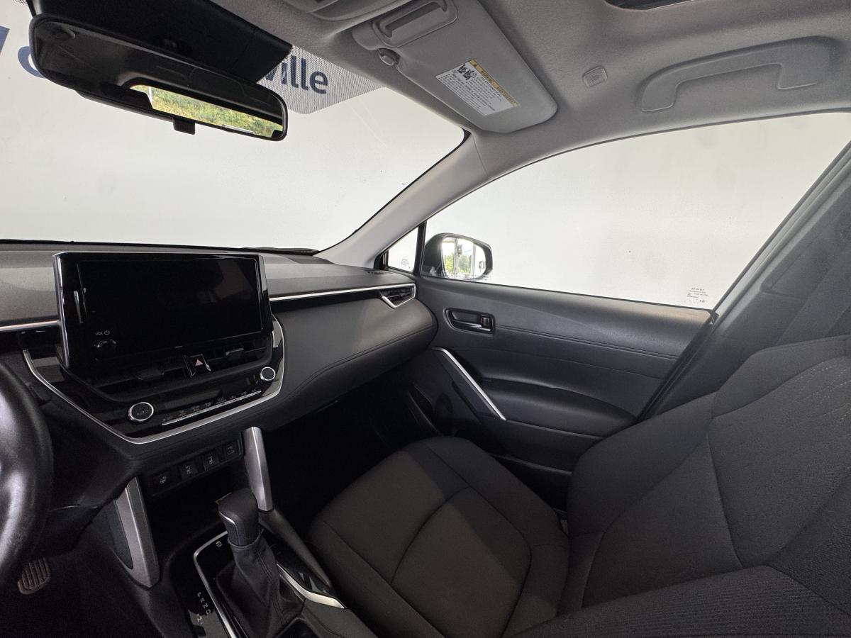 2023 Toyota Corolla Cross - Image 14