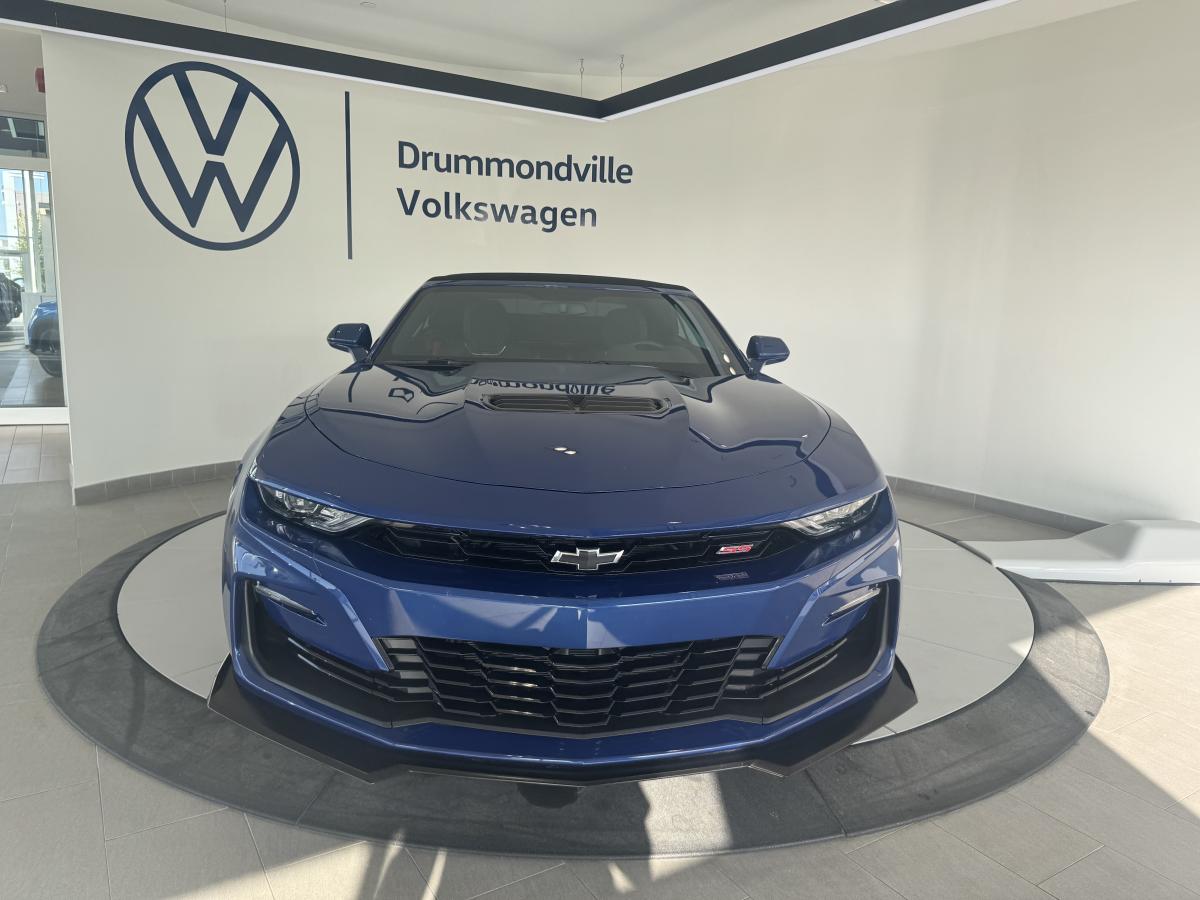 2023 Chevrolet Camaro - Image 2