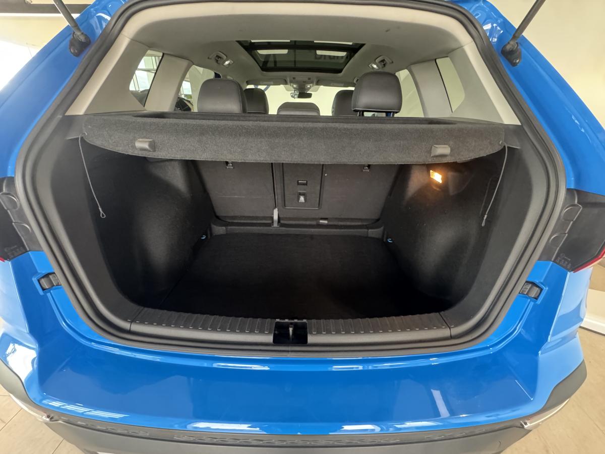 2023 Volkswagen Taos - Image 9