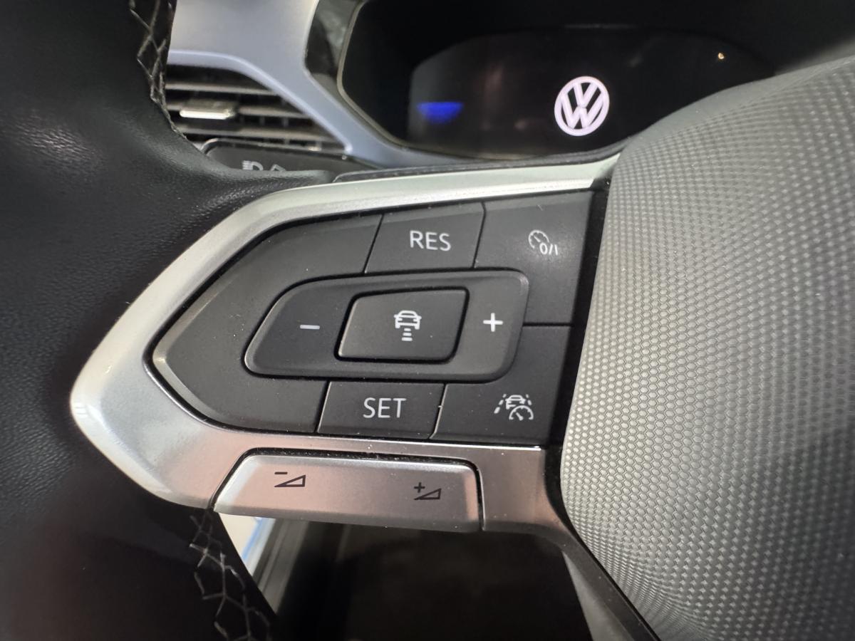 2023 Volkswagen Taos - Image 13