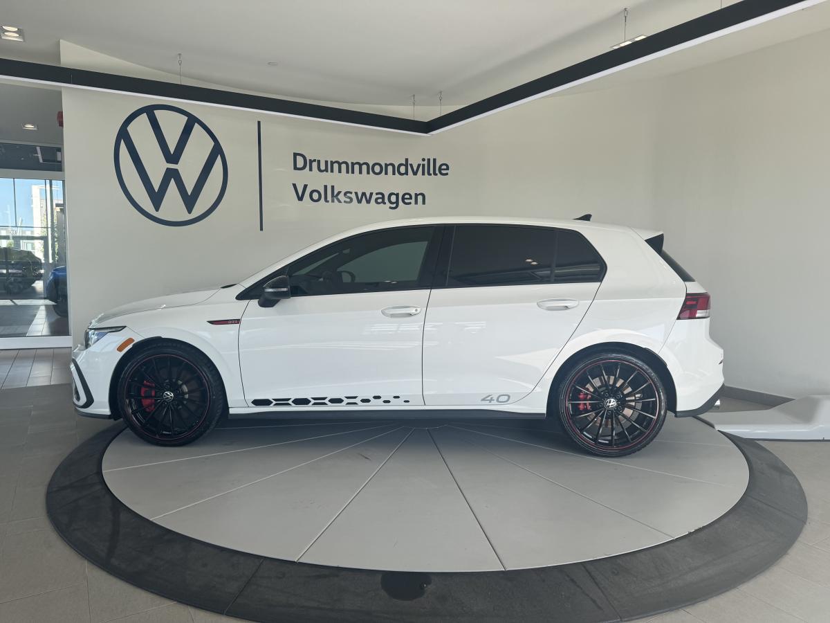 2023 Volkswagen Golf GTI - Image 8