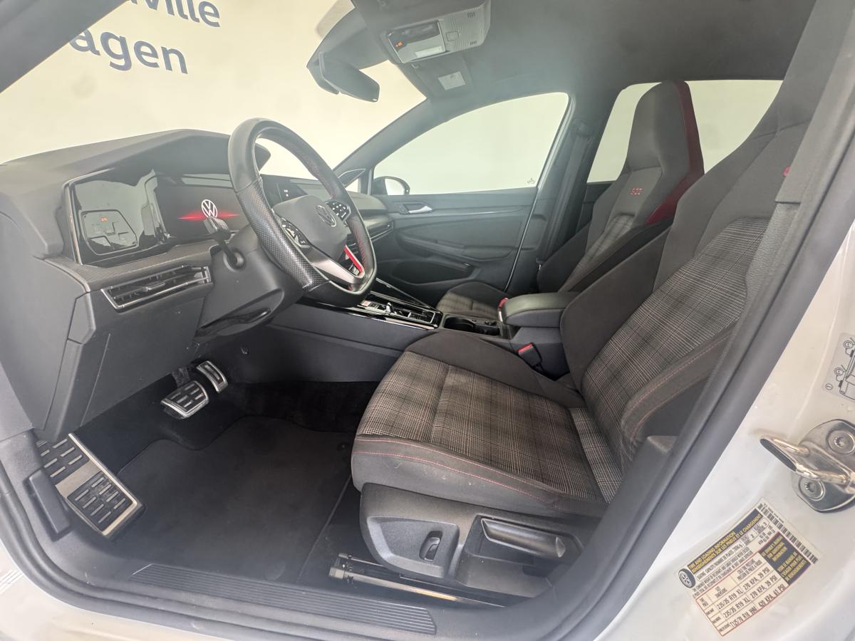 2023 Volkswagen Golf GTI - Image 10