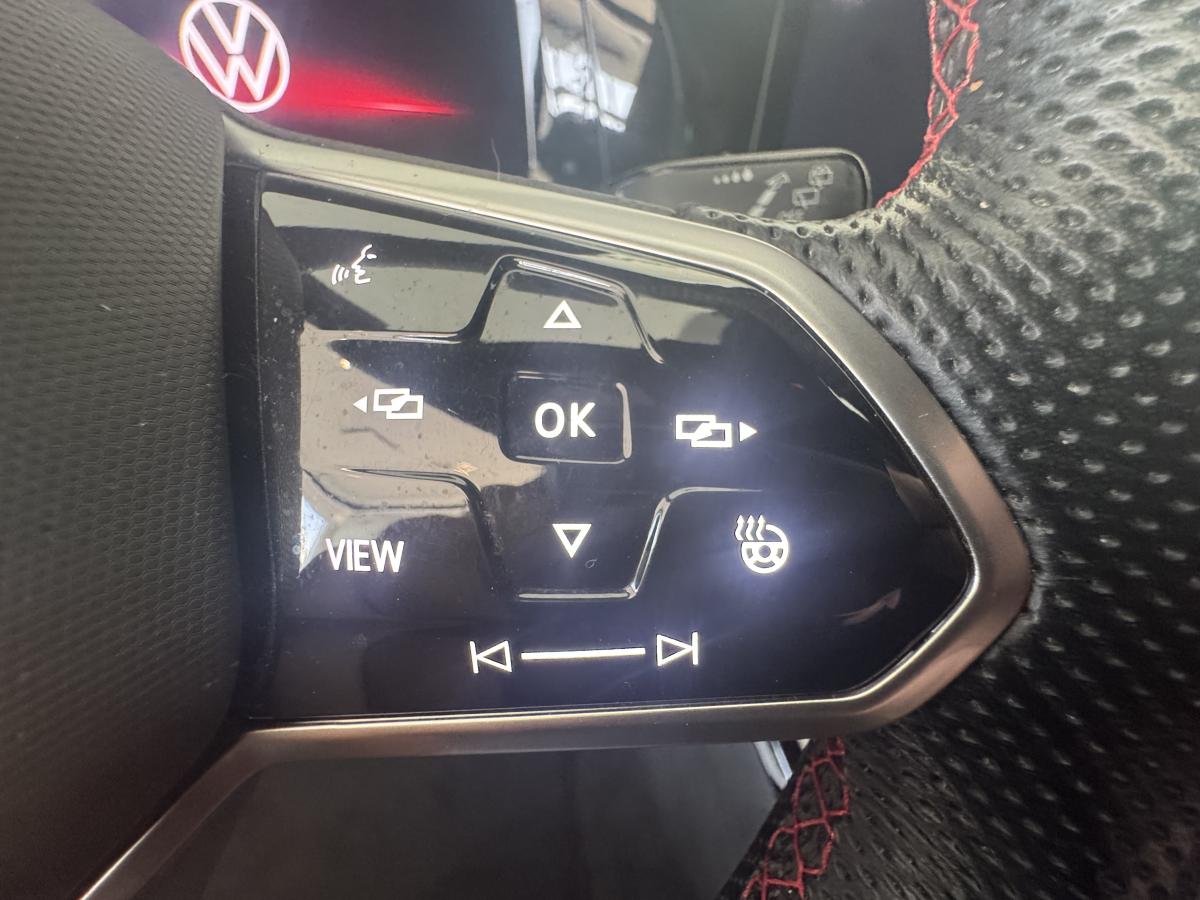 2023 Volkswagen Golf GTI - Image 13
