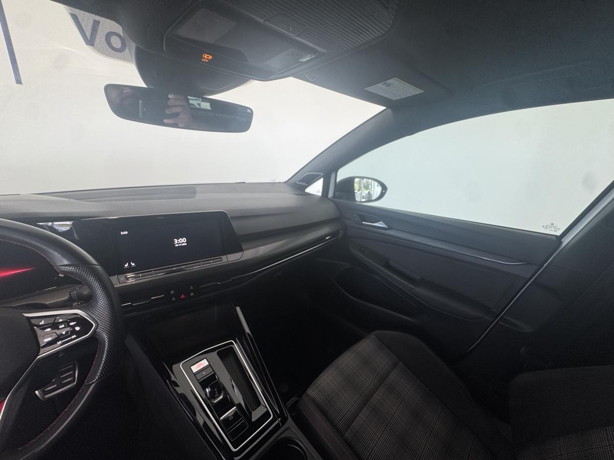2023 Volkswagen Golf GTI - Image 14
