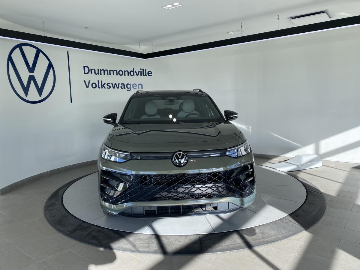 2025 Volkswagen Tiguan - Image 4