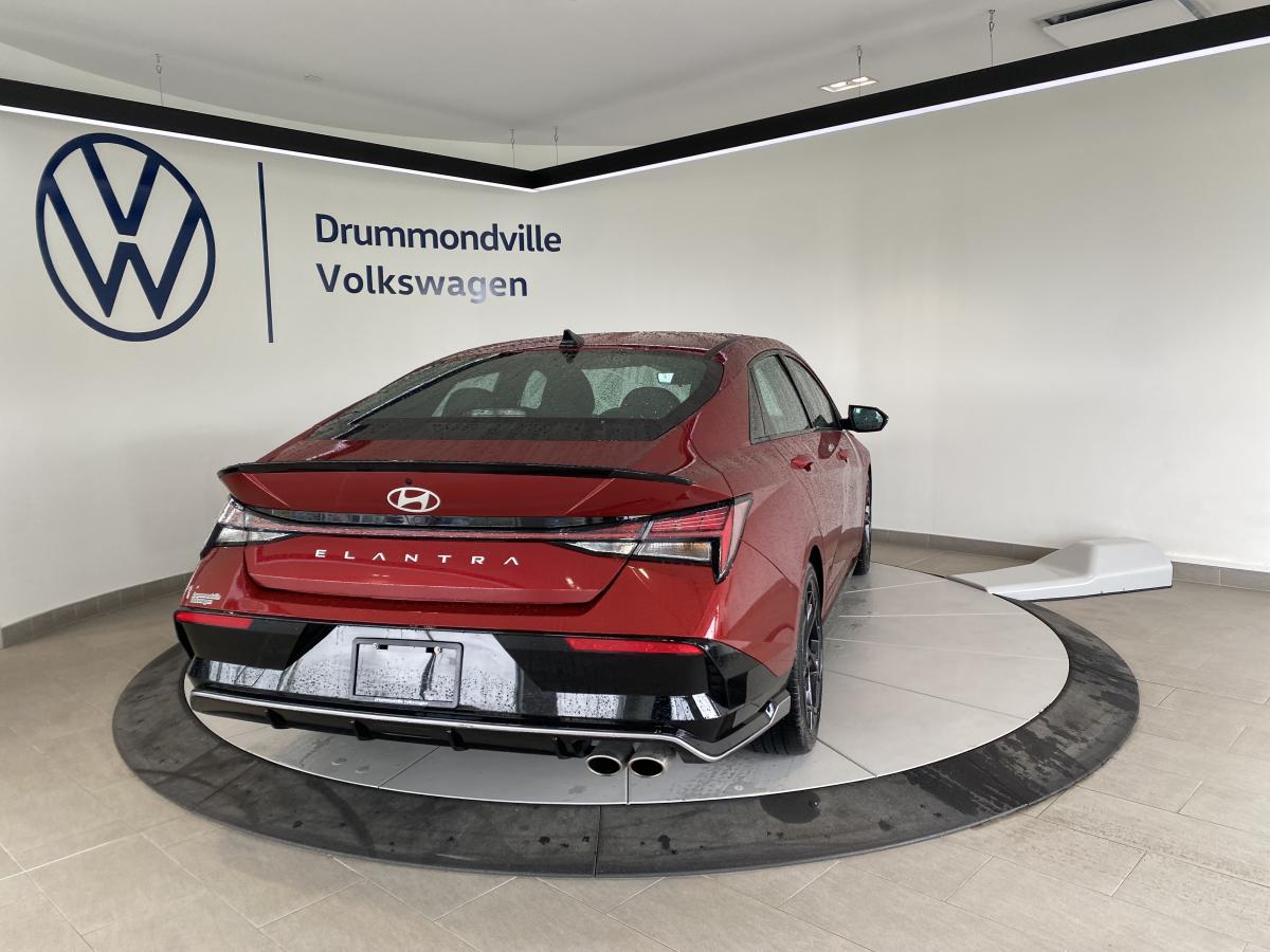 2024 Hyundai Elantra - Image 8