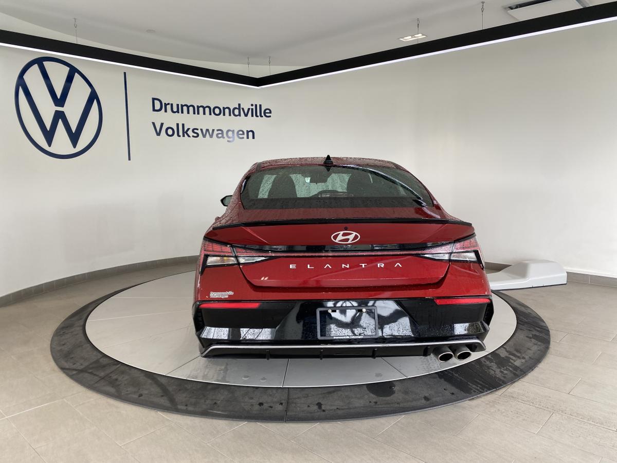 2024 Hyundai Elantra - Image 9