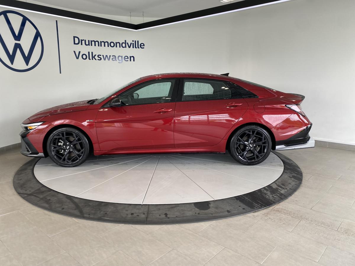 2024 Hyundai Elantra - Image 12