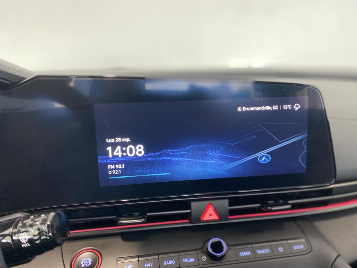 2024 Hyundai Elantra - Image 20