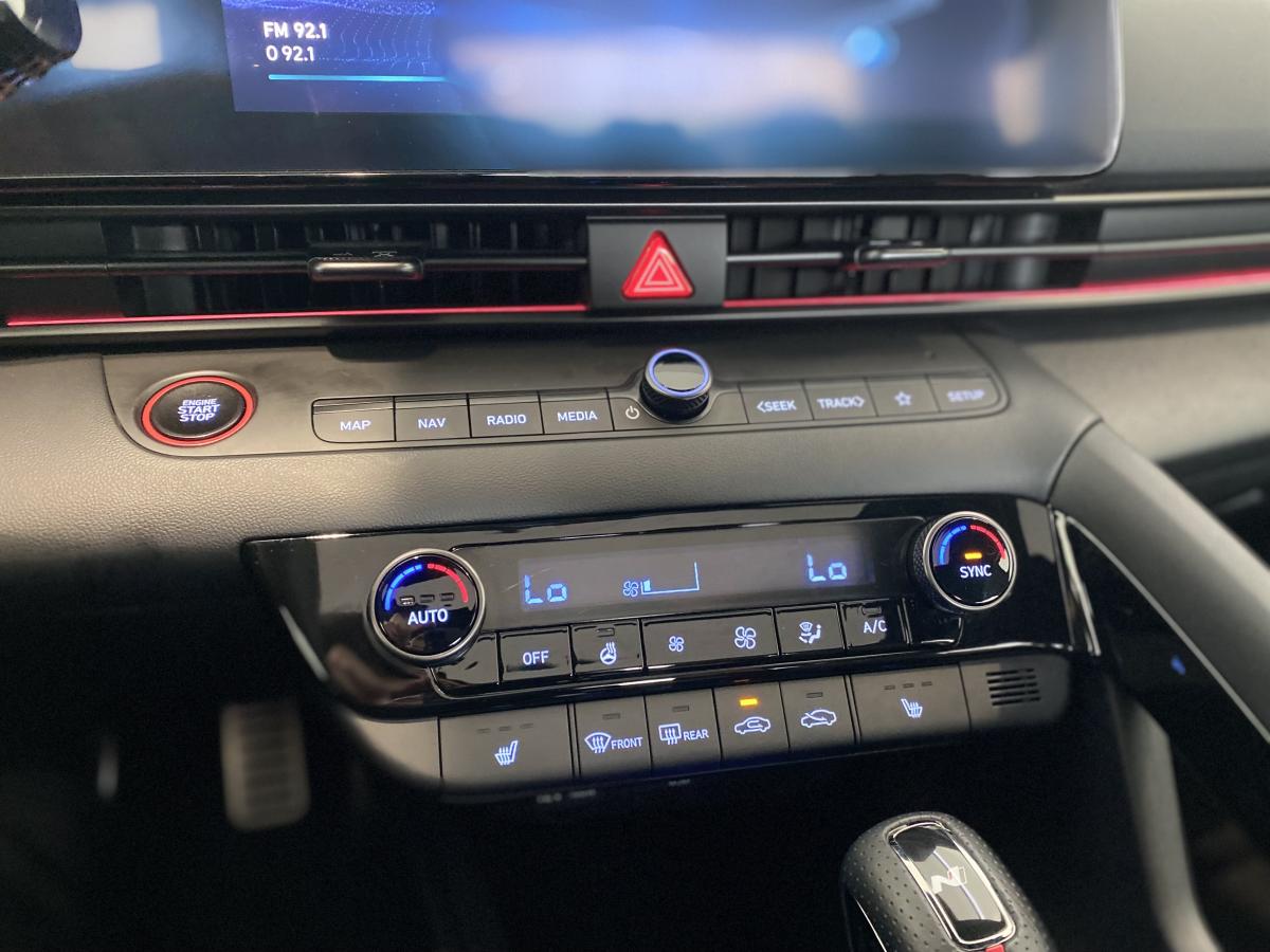 2024 Hyundai Elantra - Image 21