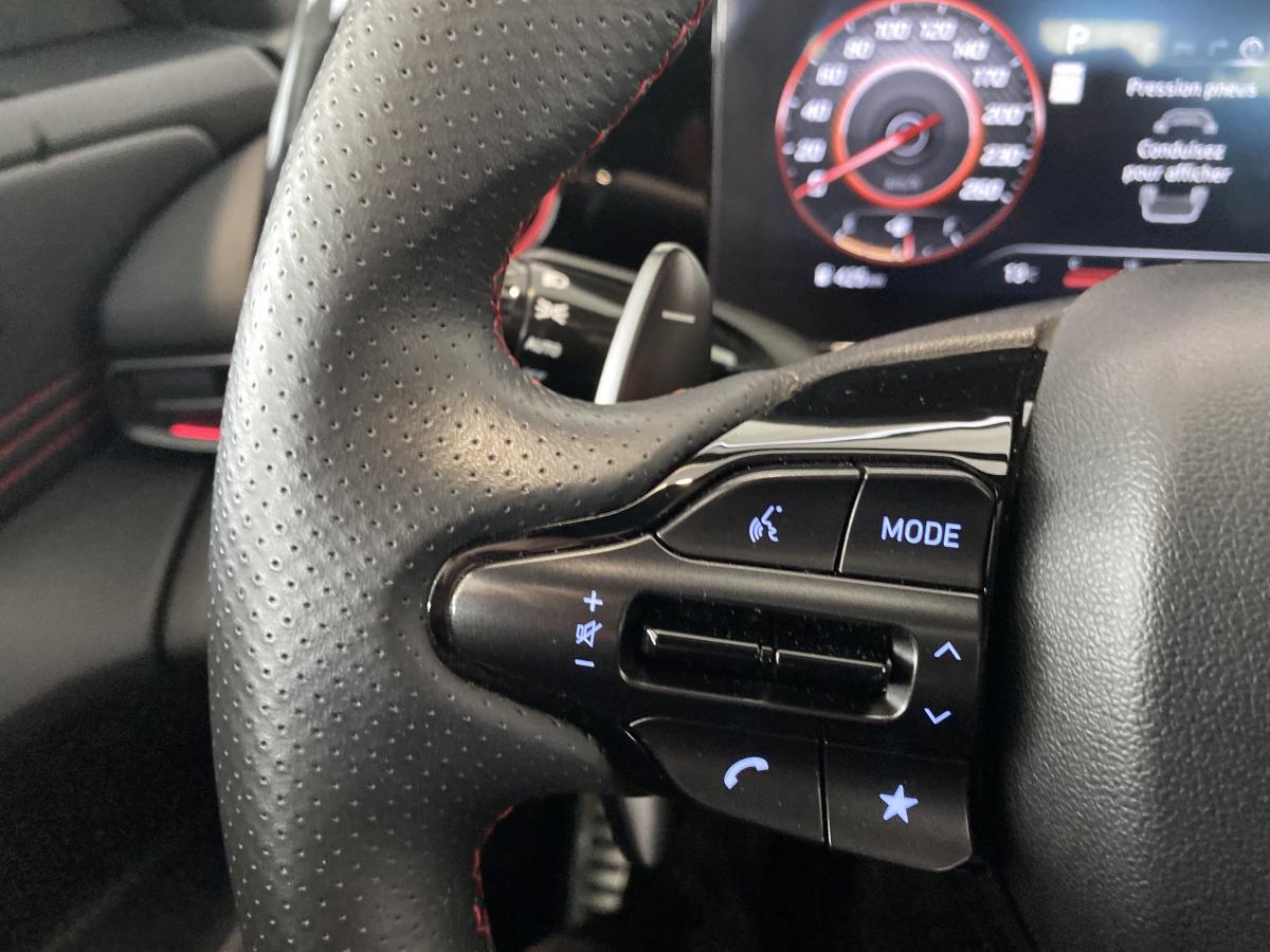 2024 Hyundai Elantra - Image 24