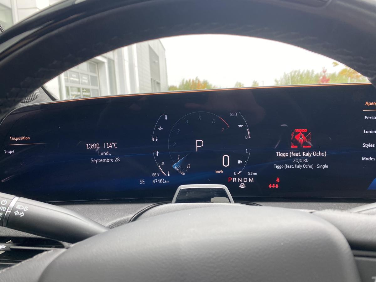 2025 Cadillac CT5 - Image 18