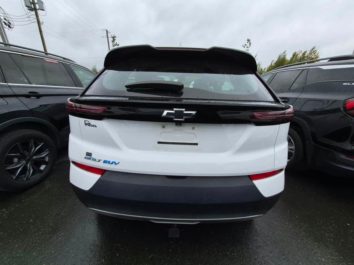 2023 Chevrolet Bolt EUV - Image 3