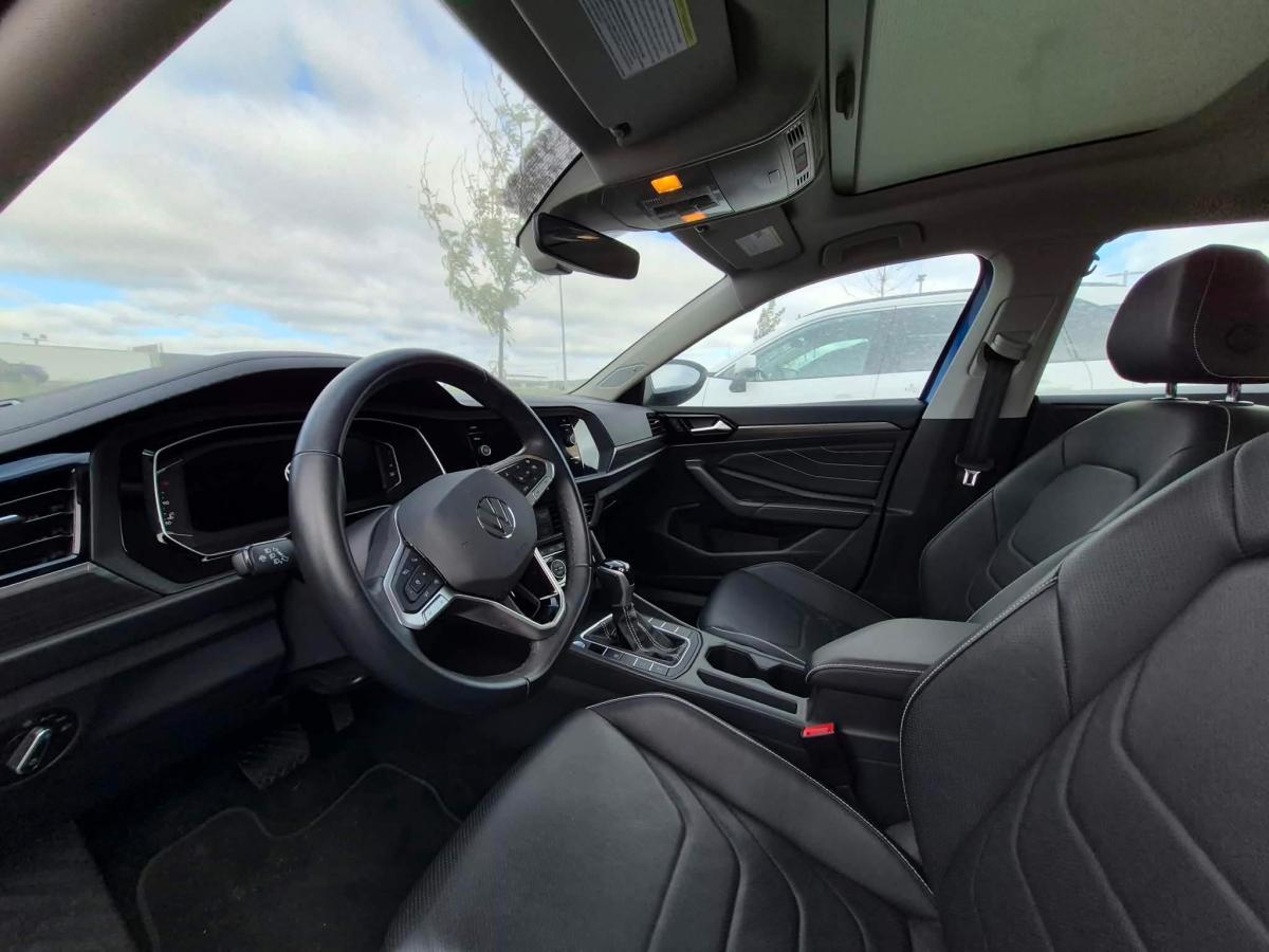 2024 Volkswagen Jetta - Image 5