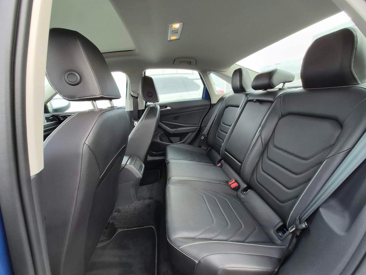 2024 Volkswagen Jetta - Image 8