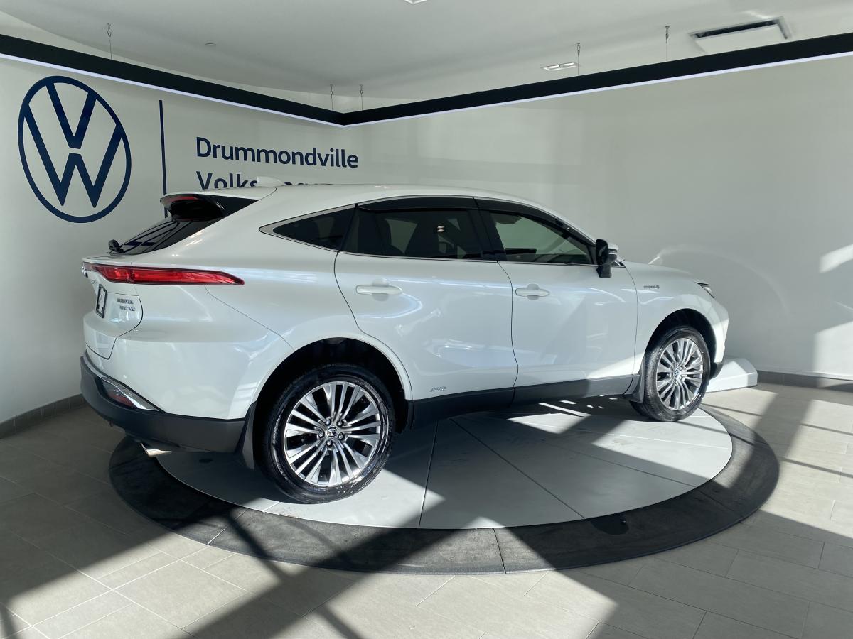 2021 Toyota Venza - Image 10