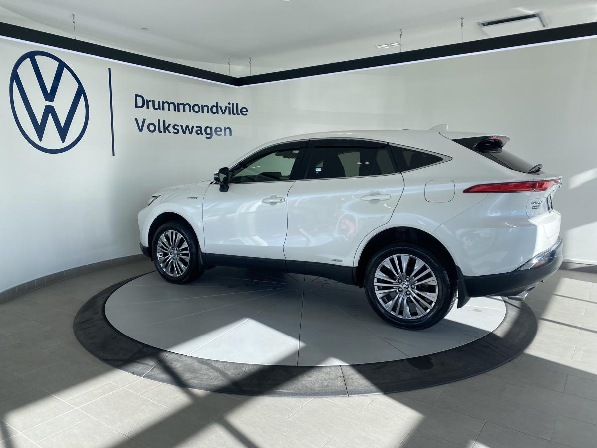 2021 Toyota Venza - Image 14