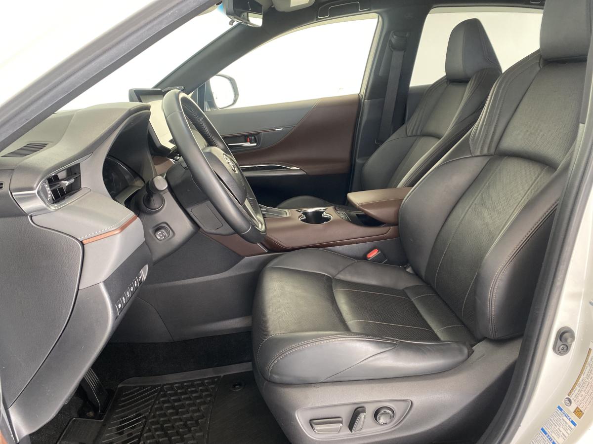2021 Toyota Venza - Image 22