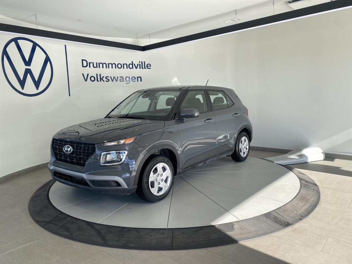 2025 Hyundai Venue - Image 2