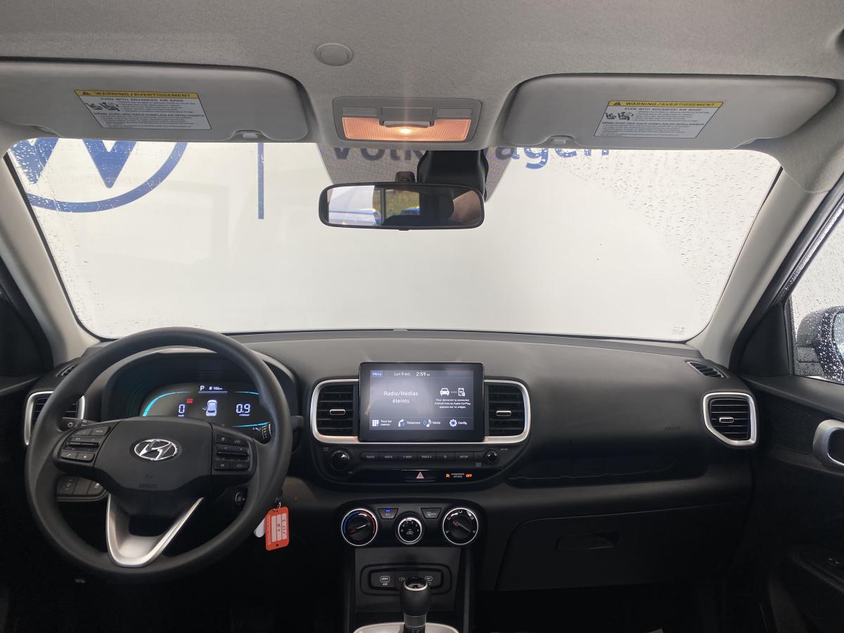 2025 Hyundai Venue - Image 17