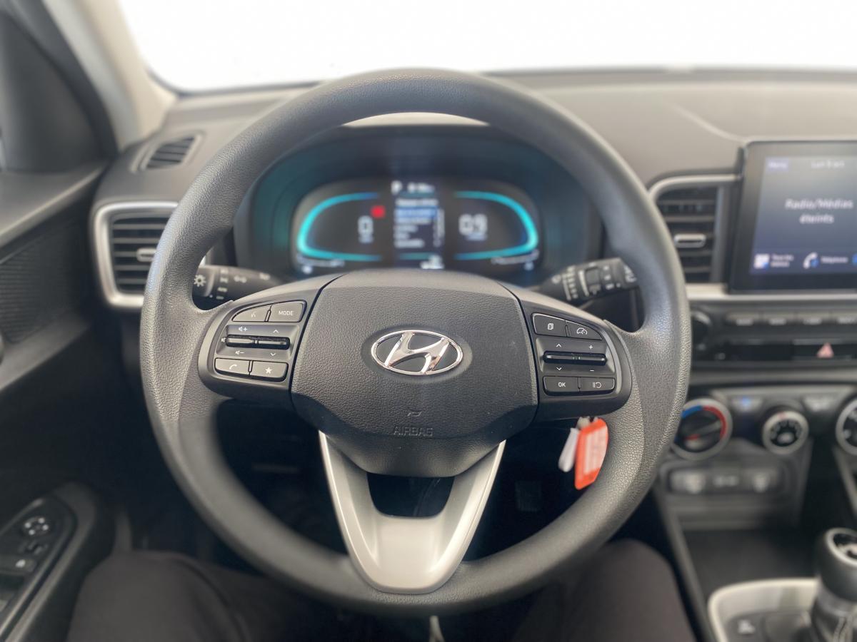 2025 Hyundai Venue - Image 19