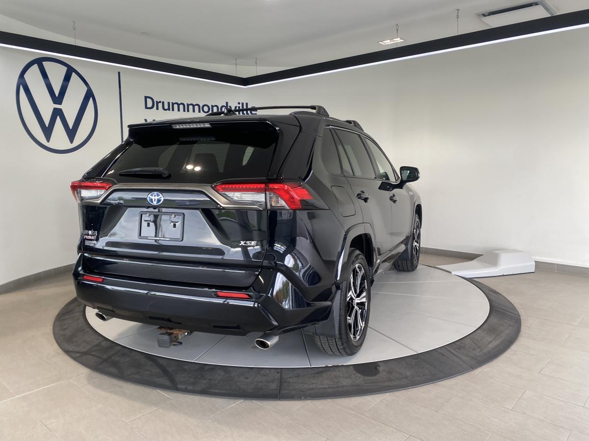 2022 Toyota RAV4 Prime - Image 10
