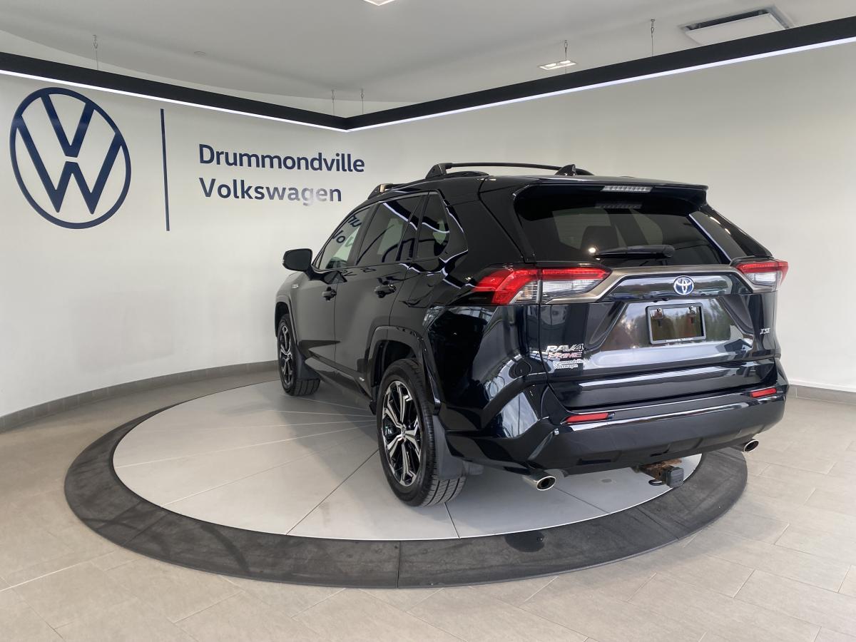 2022 Toyota RAV4 Prime - Image 12