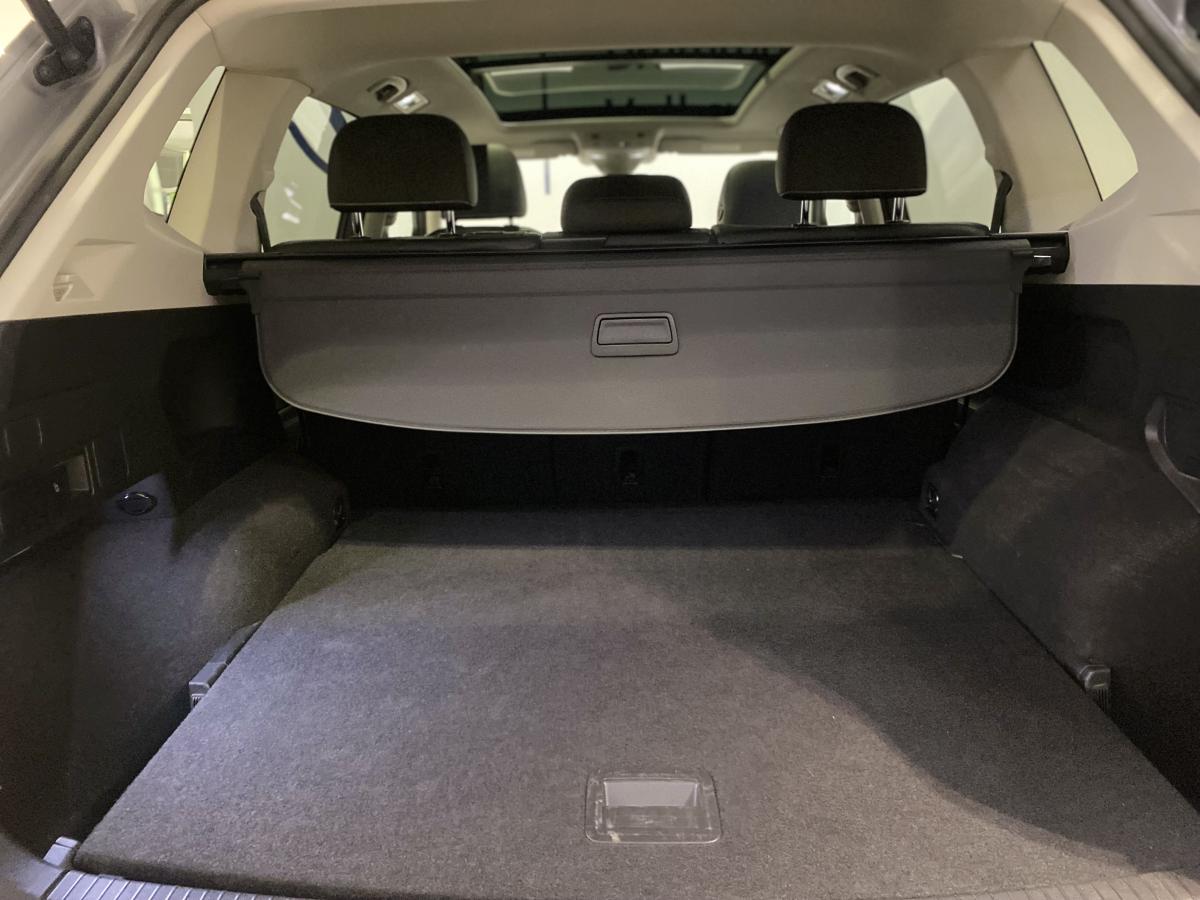 2022 Volkswagen Tiguan - Image 14