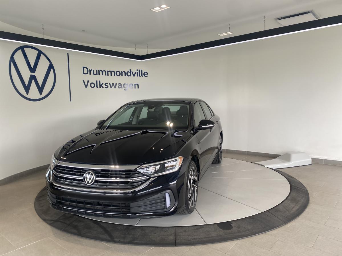 2022 Volkswagen Jetta - Image 3
