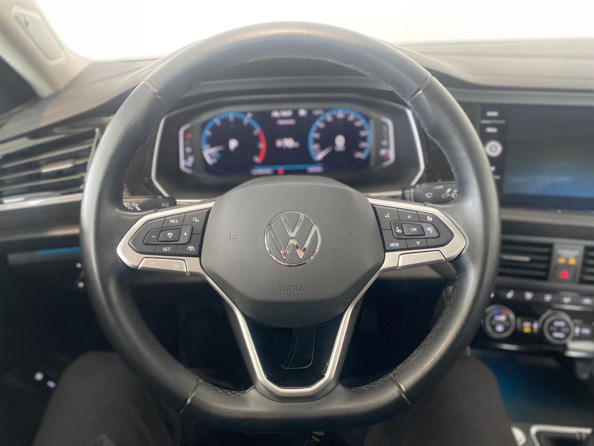 2022 Volkswagen Jetta - Image 19