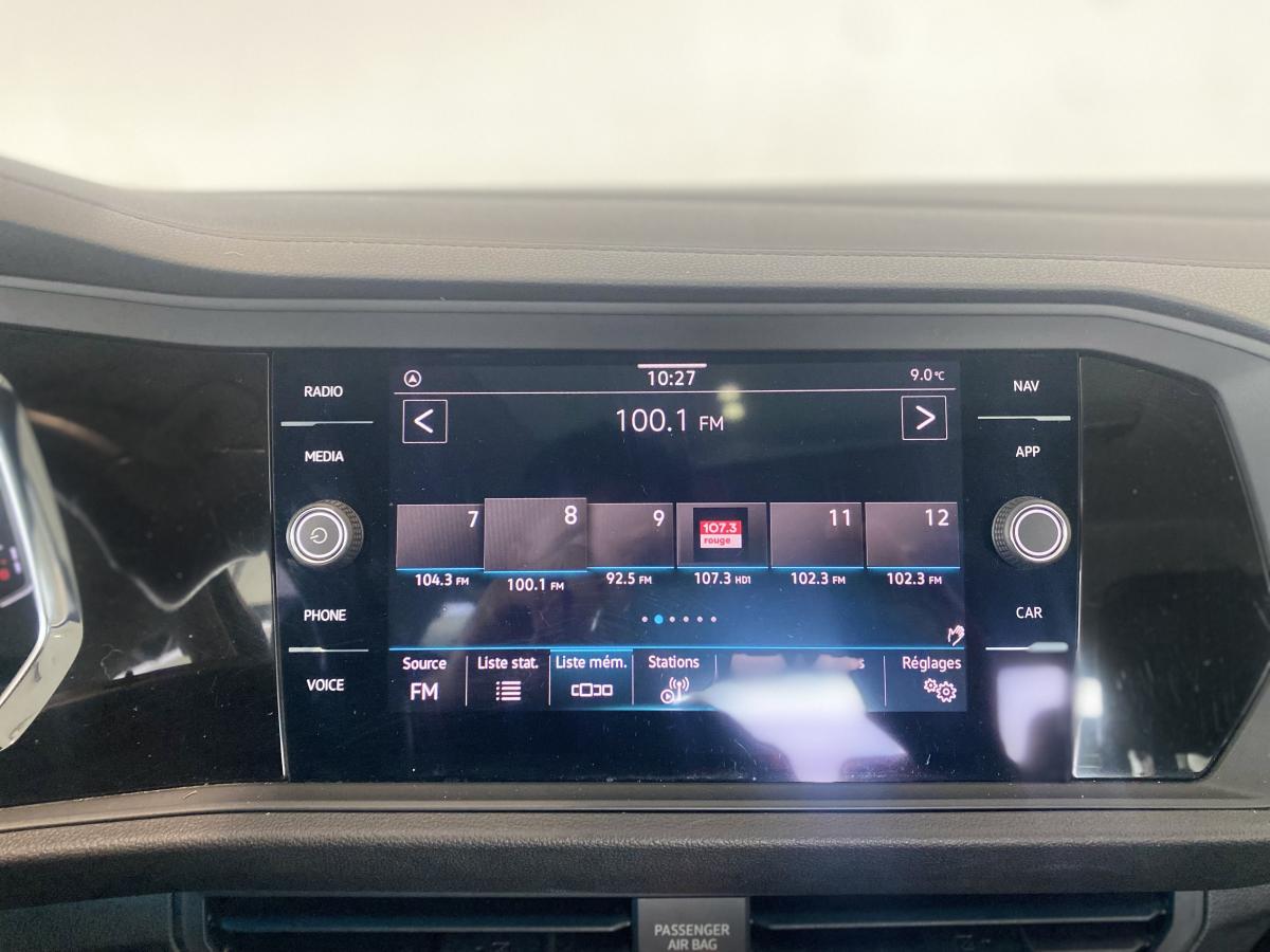 2022 Volkswagen Jetta - Image 21