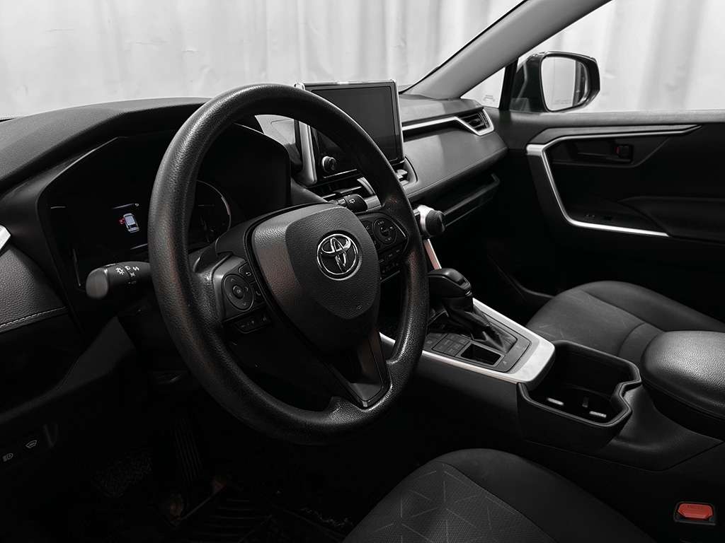 2023 Toyota Rav4 - Image 8