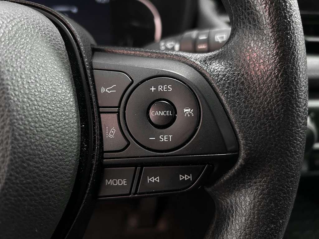 2023 Toyota Rav4 - Image 11