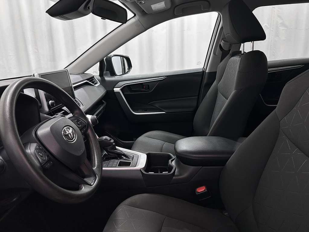 2023 Toyota Rav4 - Image 14