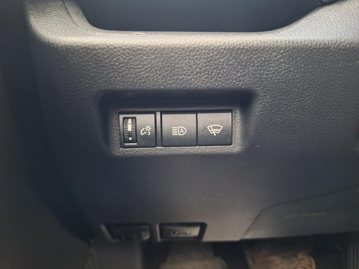 2022 Toyota RAV4 - Image 23