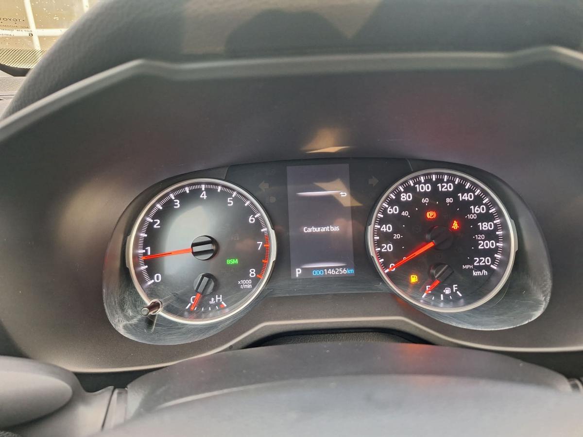 2022 Toyota RAV4 - Image 26