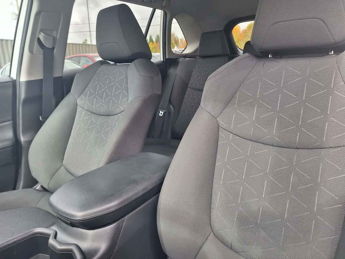 2022 Toyota RAV4 - Image 30