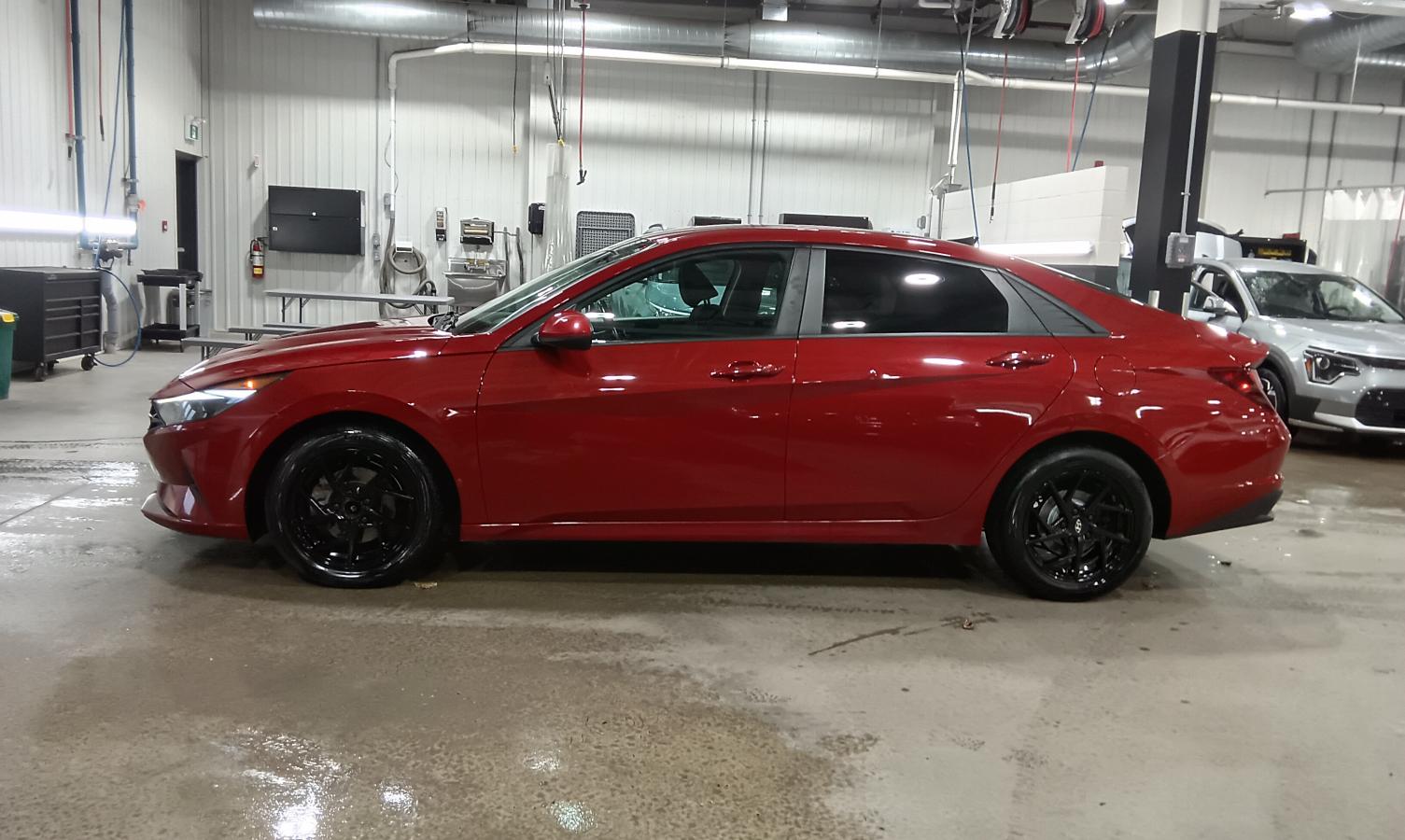 2021 Hyundai Elantra - Image 3