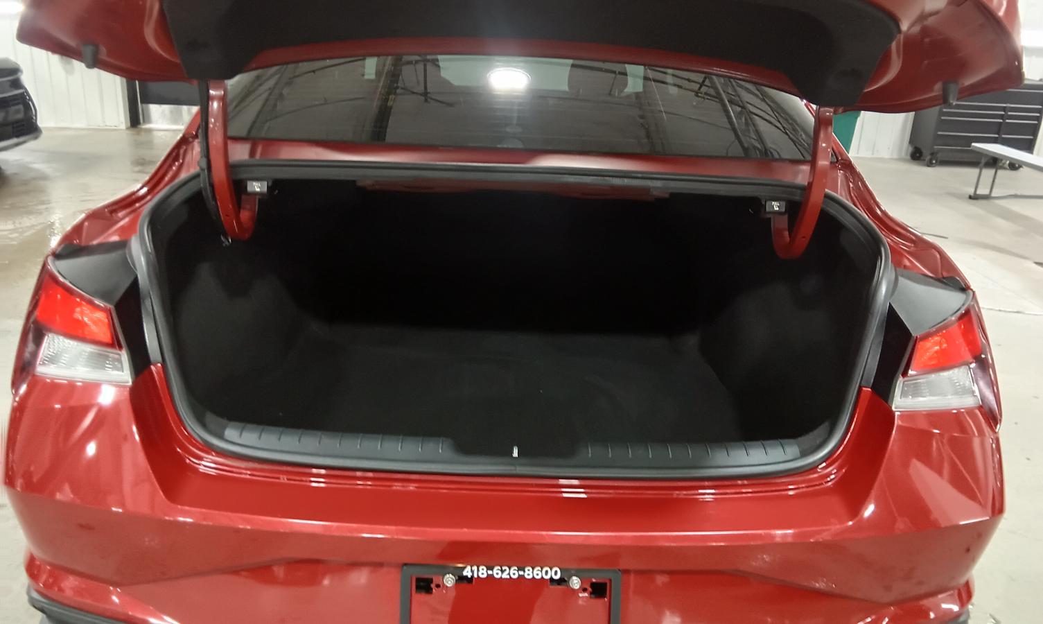 2021 Hyundai Elantra - Image 8