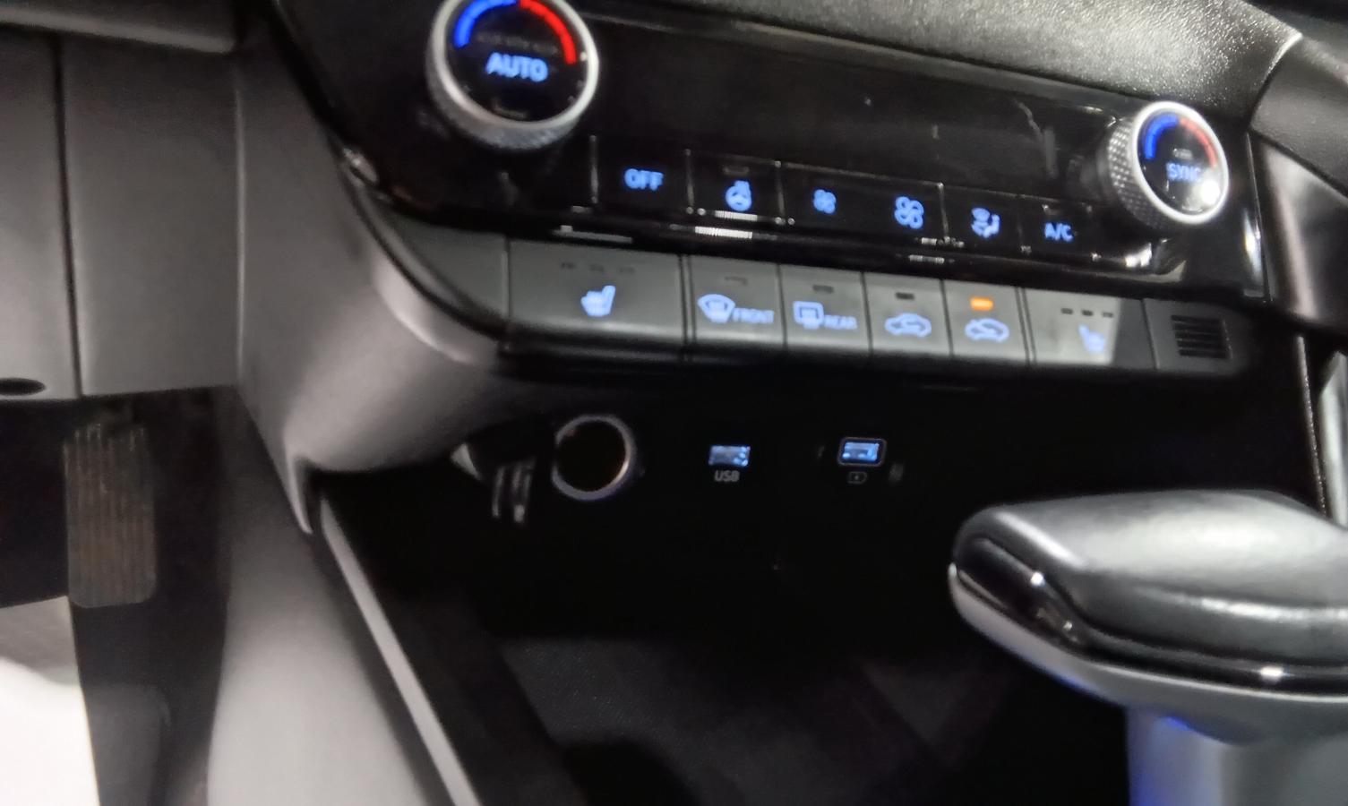 2021 Hyundai Elantra - Image 23