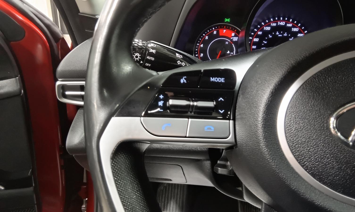 2021 Hyundai Elantra - Image 25