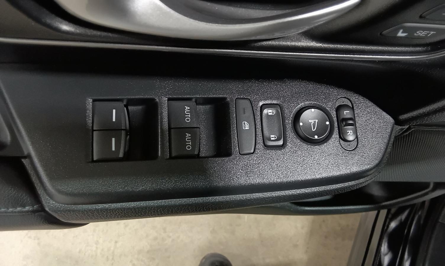 2018 Honda CR-V - Image 28