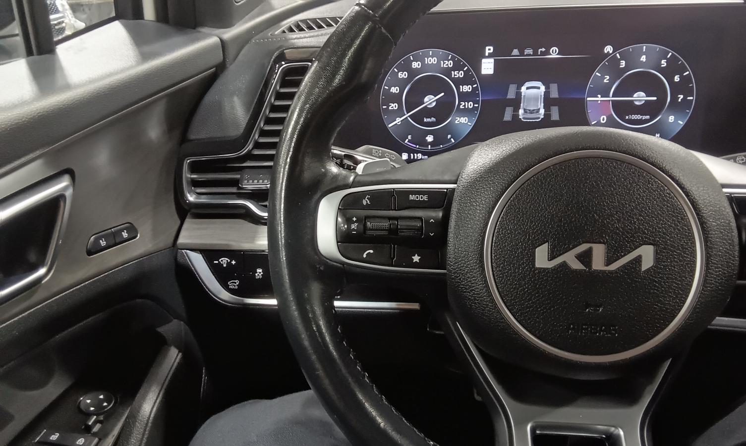 2023 Kia Sportage - Image 24