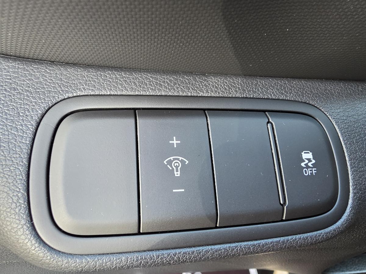 2026 Hyundai Venue - Image 24